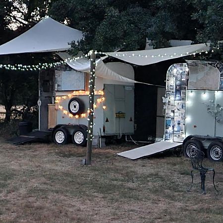 Glamping In Style, Prospector Tent Crawley  Extérieur photo