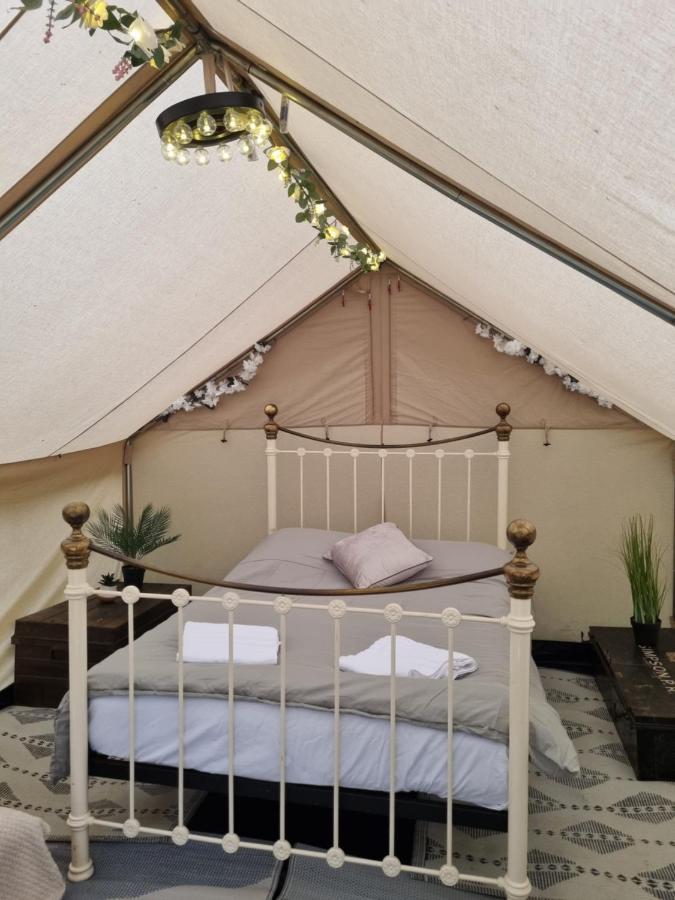 Glamping In Style, Prospector Tent Crawley  Extérieur photo
